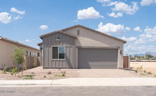 366 E Las Perlas Lane, San Tan Valley, AZ 85140