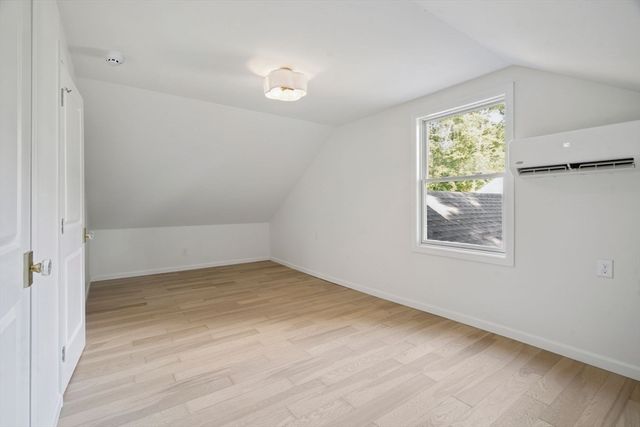 18 Chestnut Hill Rd, Millville, MA 01529