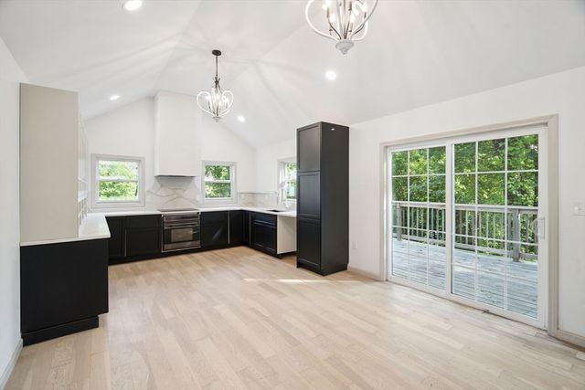 18 Chestnut Hill Rd, Millville, MA 01529