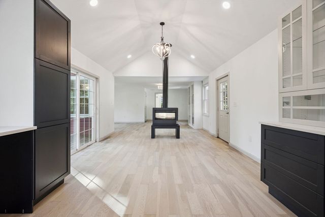 18 Chestnut Hill Rd, Millville, MA 01529