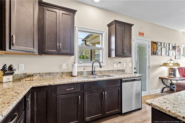 161 Jess Lane, Dunn, NC 28334