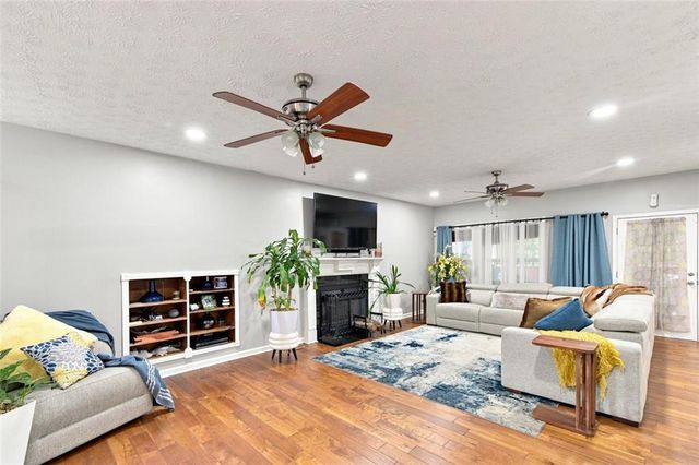 125 Riverlook Mill, Fayetteville, GA 30215