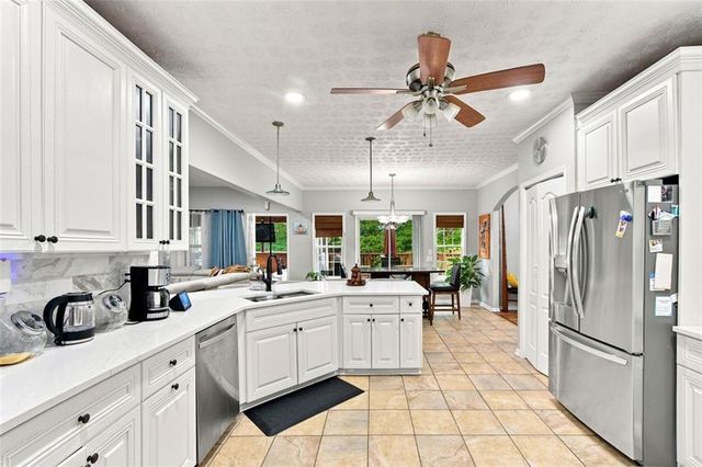 125 Riverlook Mill, Fayetteville, GA 30215