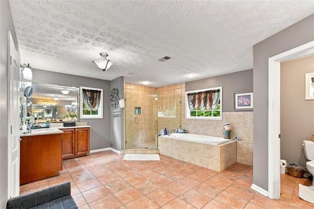 125 Riverlook Mill, Fayetteville, GA 30215