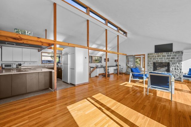 233 Scraggy Neck Road, Cataumet, MA 02534