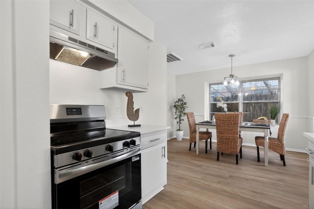 9802 Appleridge Drive, Houston, TX 77070