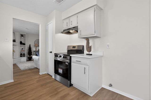 9802 Appleridge Drive, Houston, TX 77070