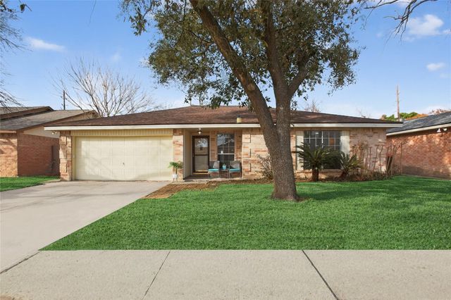 9802 Appleridge Drive, Houston, TX 77070