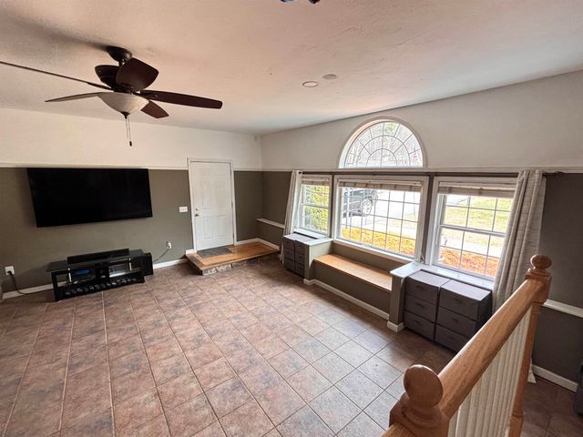 87 Juniper Drive, Goffstown, NH 03045