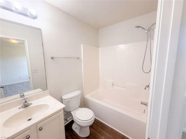 6008 White Chapel Way, Greensboro, NC 27405