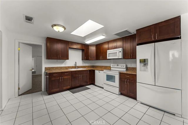 55689 Highland, Yucca Valley, CA 92284