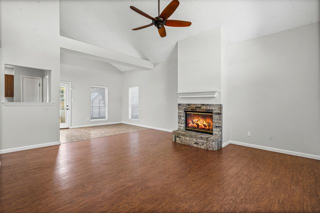2810 Monthaven Drive, Arlington, TX 76001