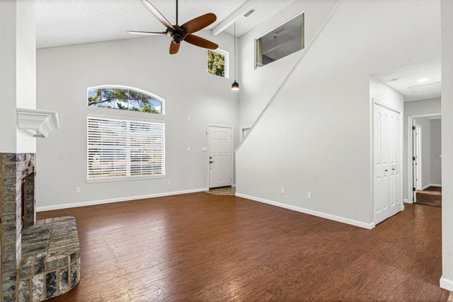 2810 Monthaven Drive, Arlington, TX 76001