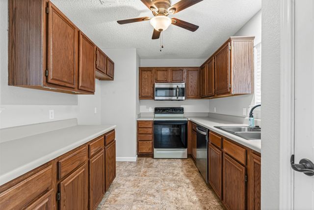 2810 Monthaven Drive, Arlington, TX 76001