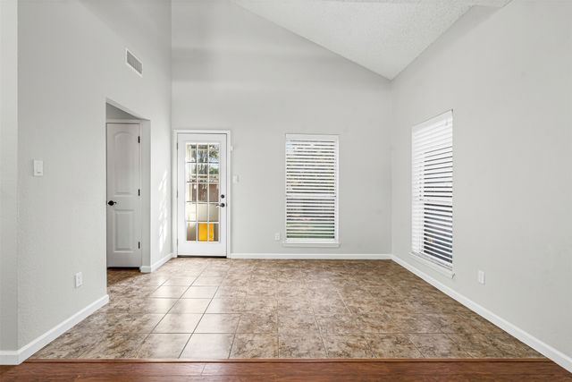 2810 Monthaven Drive, Arlington, TX 76001