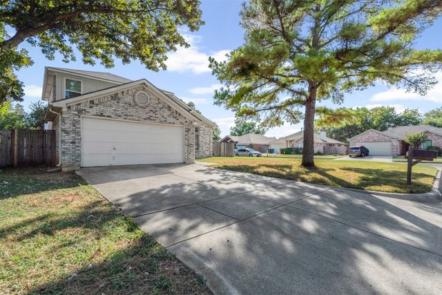 2810 Monthaven Drive, Arlington, TX 76001