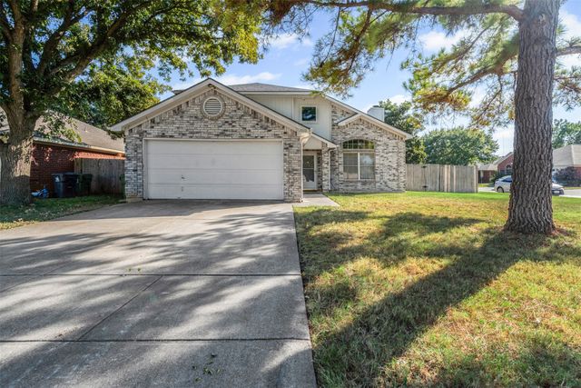 2810 Monthaven Drive, Arlington, TX 76001