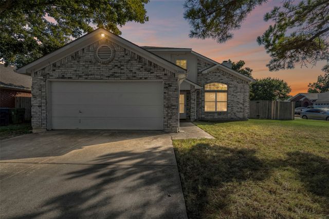 2810 Monthaven Drive, Arlington, TX 76001