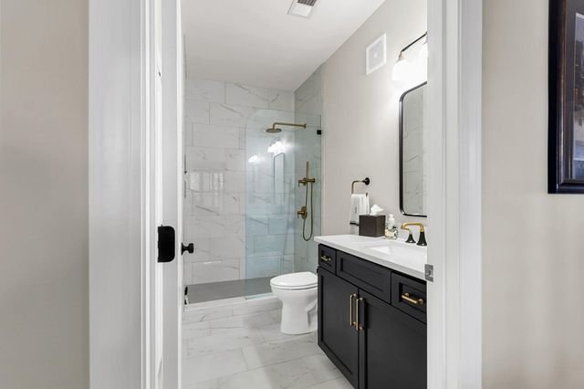 2244 Ashley Crossing Drive 115, Charleston, SC 29414