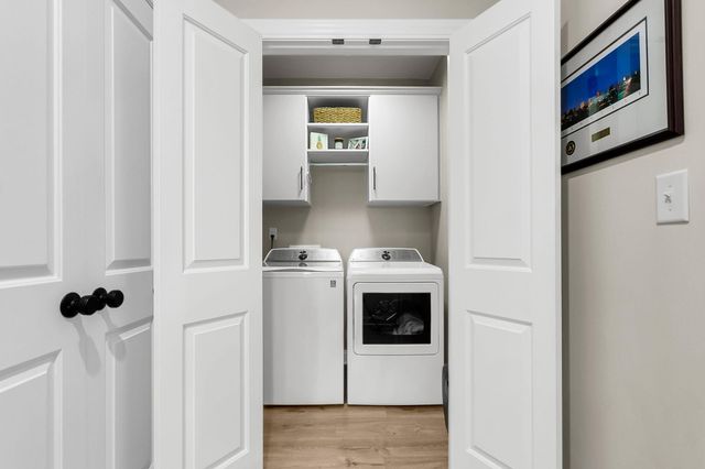 2244 Ashley Crossing Drive 115, Charleston, SC 29414