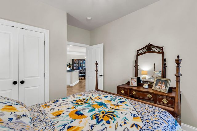 2244 Ashley Crossing Drive 115, Charleston, SC 29414