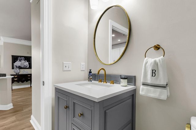 2244 Ashley Crossing Drive 115, Charleston, SC 29414