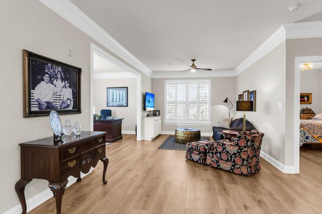 2244 Ashley Crossing Drive 115, Charleston, SC 29414