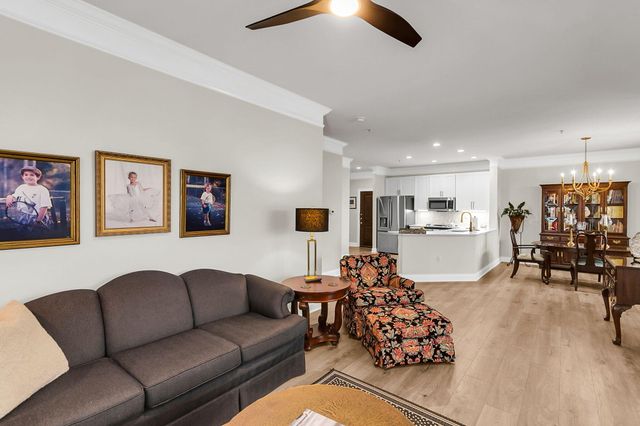 2244 Ashley Crossing Drive 115, Charleston, SC 29414