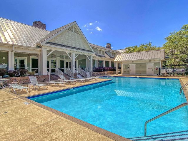 2244 Ashley Crossing Drive 115, Charleston, SC 29414