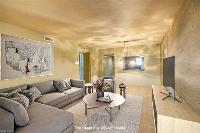 2121 Collier AVE E # 316, Fort Myers, FL 33901