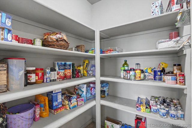 7209 S Hemlock Avenue, Broken Arrow, OK 74011