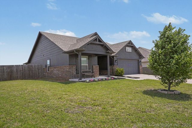 7209 S Hemlock Avenue, Broken Arrow, OK 74011