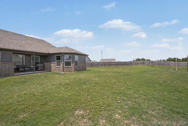 7209 S Hemlock Avenue, Broken Arrow, OK 74011