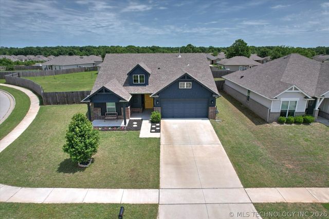 7209 S Hemlock Avenue, Broken Arrow, OK 74011