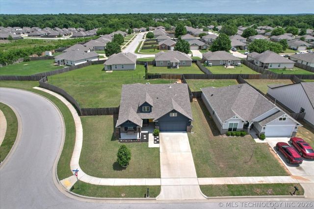 7209 S Hemlock Avenue, Broken Arrow, OK 74011