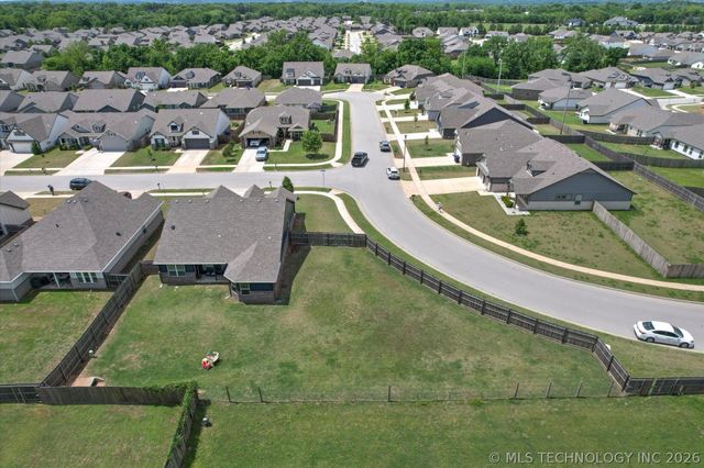 7209 S Hemlock Avenue, Broken Arrow, OK 74011