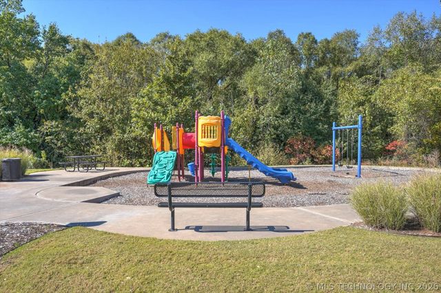 7209 S Hemlock Avenue, Broken Arrow, OK 74011