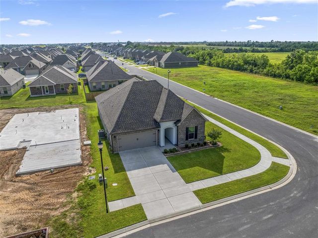 4500 Green Wood Way, Lake Charles, LA 70607