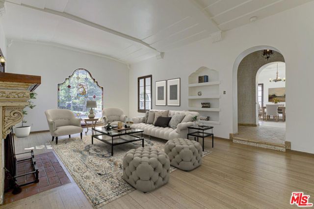 2401 E Glenoaks Boulevard, Glendale, CA 91206