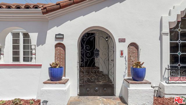 2401 E Glenoaks Boulevard, Glendale, CA 91206