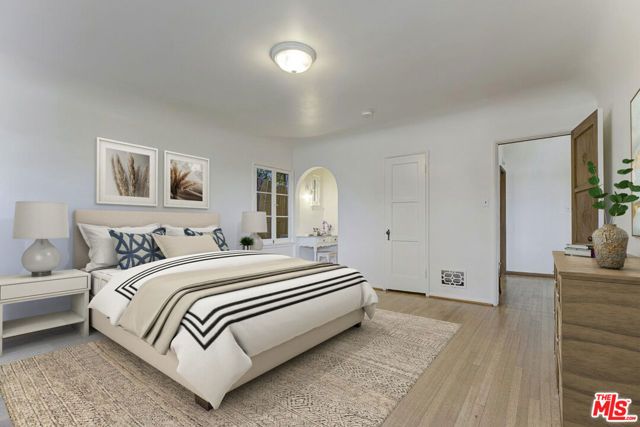 2401 E Glenoaks Boulevard, Glendale, CA 91206