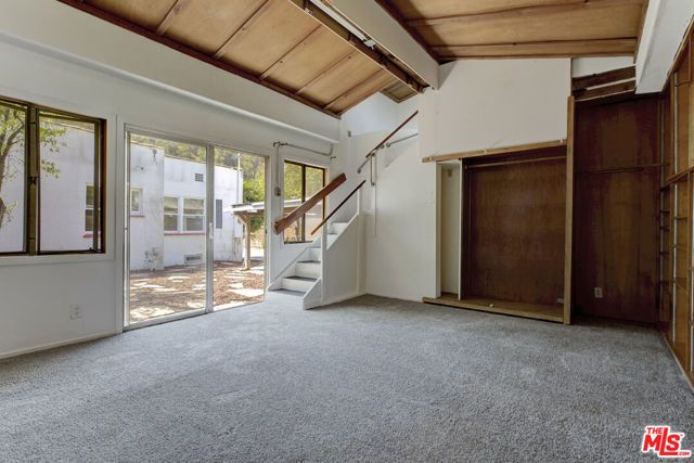 2401 E Glenoaks Boulevard, Glendale, CA 91206