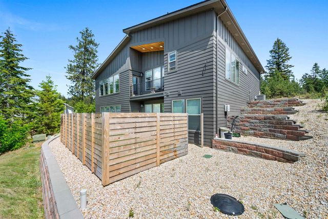 39980 Lake Summit Dr, Loon Lake, WA 99148