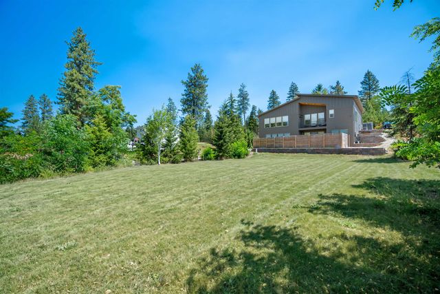 39980 Lake Summit Dr, Loon Lake, WA 99148