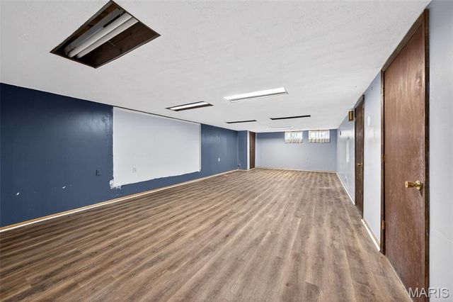 3027 Westminster Drive, Florissant, MO 63033