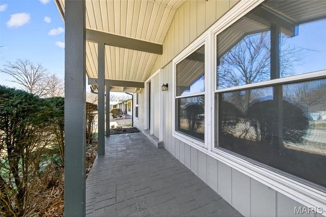 3027 Westminster Drive, Florissant, MO 63033