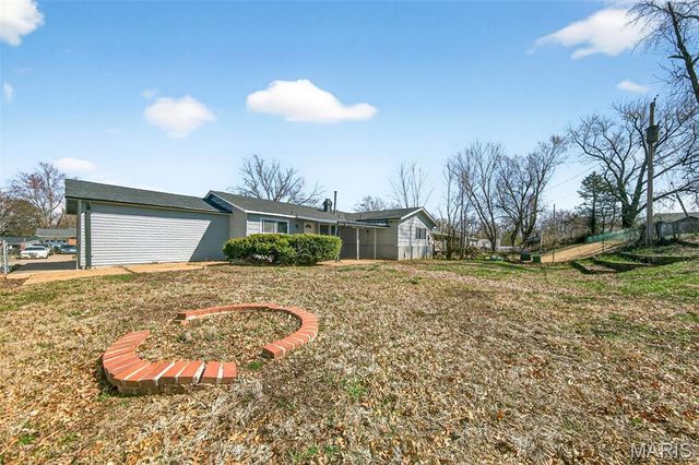 3027 Westminster Drive, Florissant, MO 63033