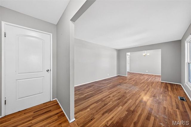 3027 Westminster Drive, Florissant, MO 63033