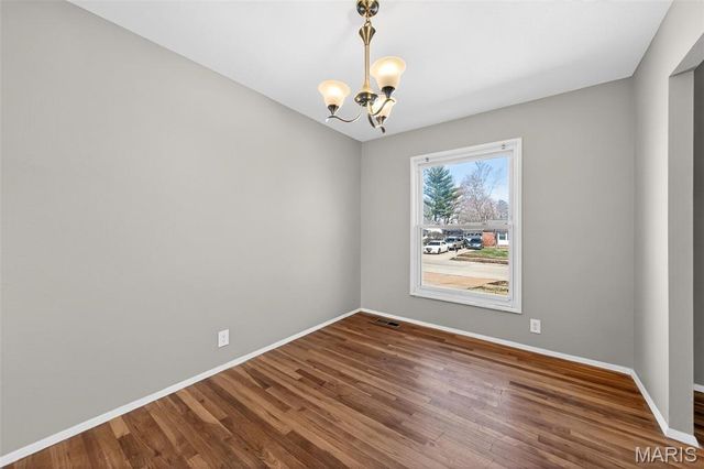 3027 Westminster Drive, Florissant, MO 63033