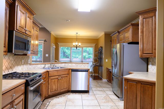 7051 E Ridge Drive, Sherwood, AR 72120